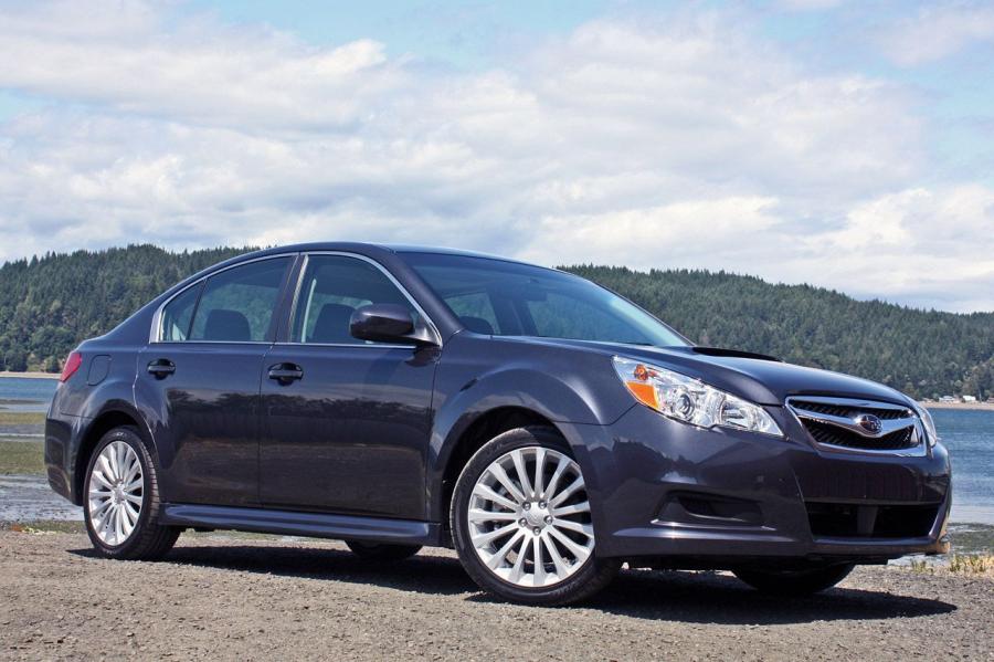 Subaru Legacy 2.5GT 2010 года  (фото 59 из 82)